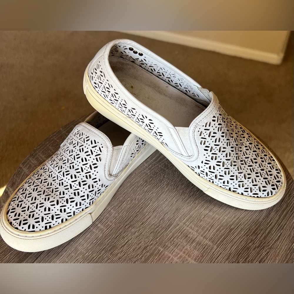 Tory Burch White Leather Laser Cut Slip-On Sneakers – Women’s Size 6.5